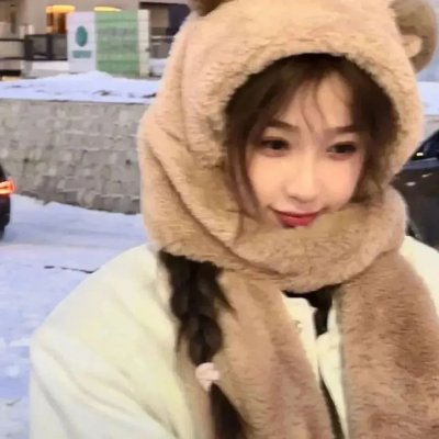 左撇子女人